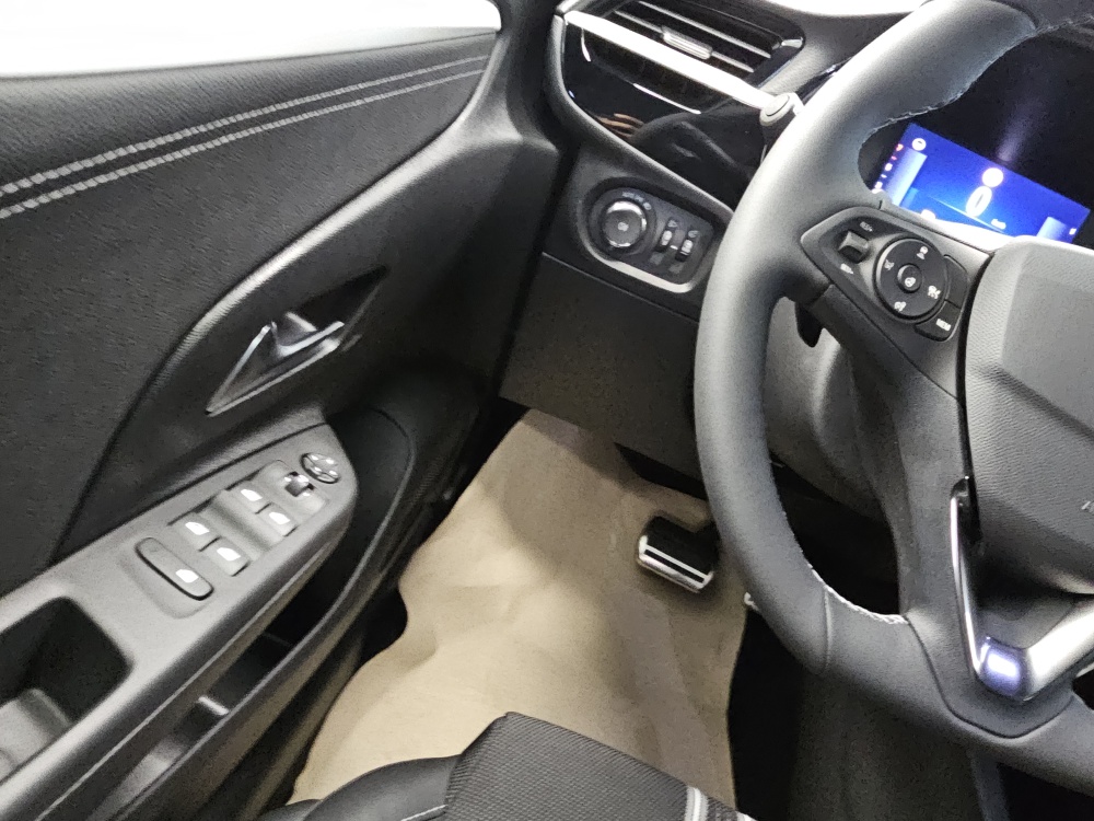 Opel Corsa  bei Hoffmann Automobile in Wolfsburg kaufen und sofort mitnehmen - Bild 16