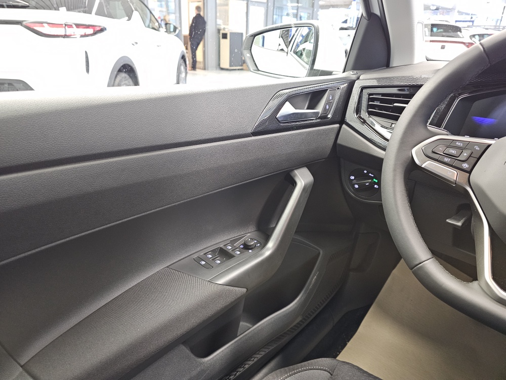 VW Polo  bei Hoffmann Automobile in Wolfsburg kaufen und sofort mitnehmen - Bild 19