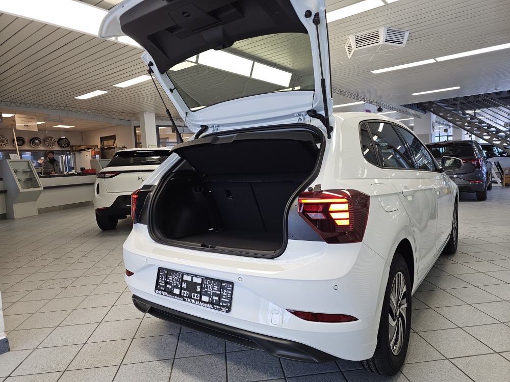 VW Polo  bei Hoffmann Automobile in Wolfsburg kaufen und sofort mitnehmen - Bild 2