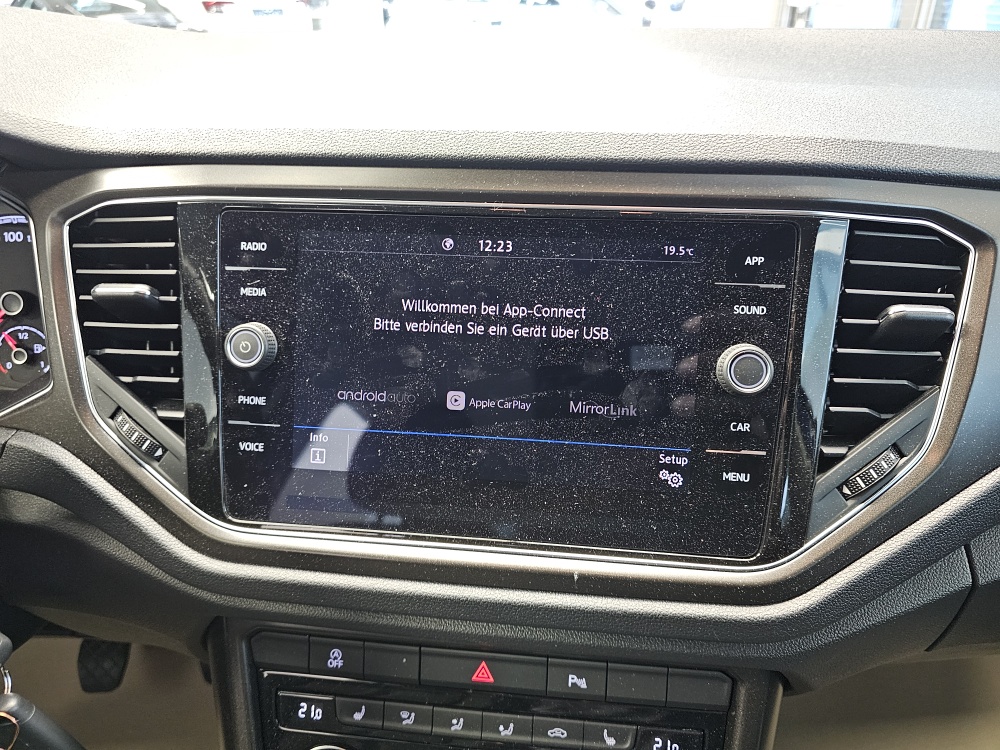 VW T-Roc  bei Hoffmann Automobile in Wolfsburg kaufen und sofort mitnehmen - Bild 11
