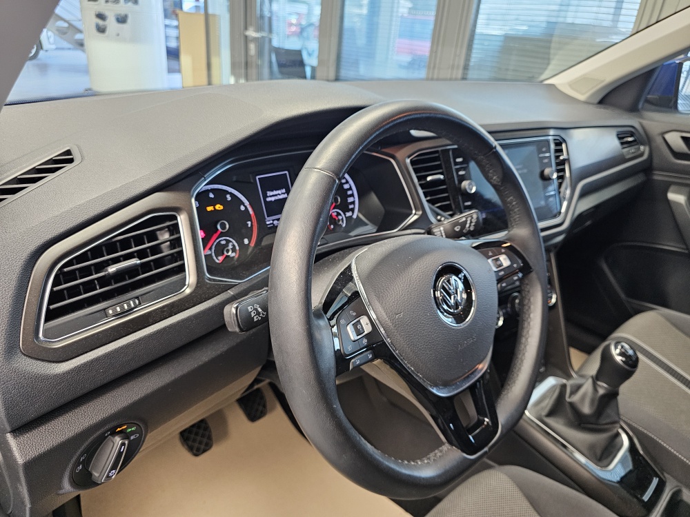 VW T-Roc  bei Hoffmann Automobile in Wolfsburg kaufen und sofort mitnehmen - Bild 16