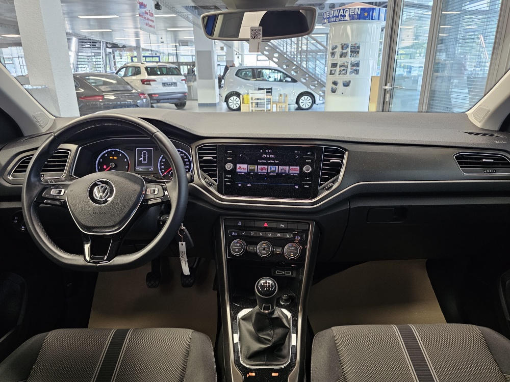 VW T-Roc  bei Hoffmann Automobile in Wolfsburg kaufen und sofort mitnehmen - Bild 5