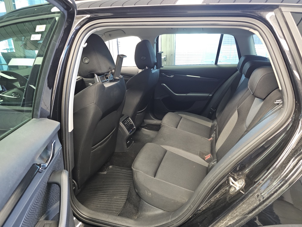 Skoda Octavia Combi  bei Hoffmann Automobile in Wolfsburg kaufen und sofort mitnehmen - Bild 5
