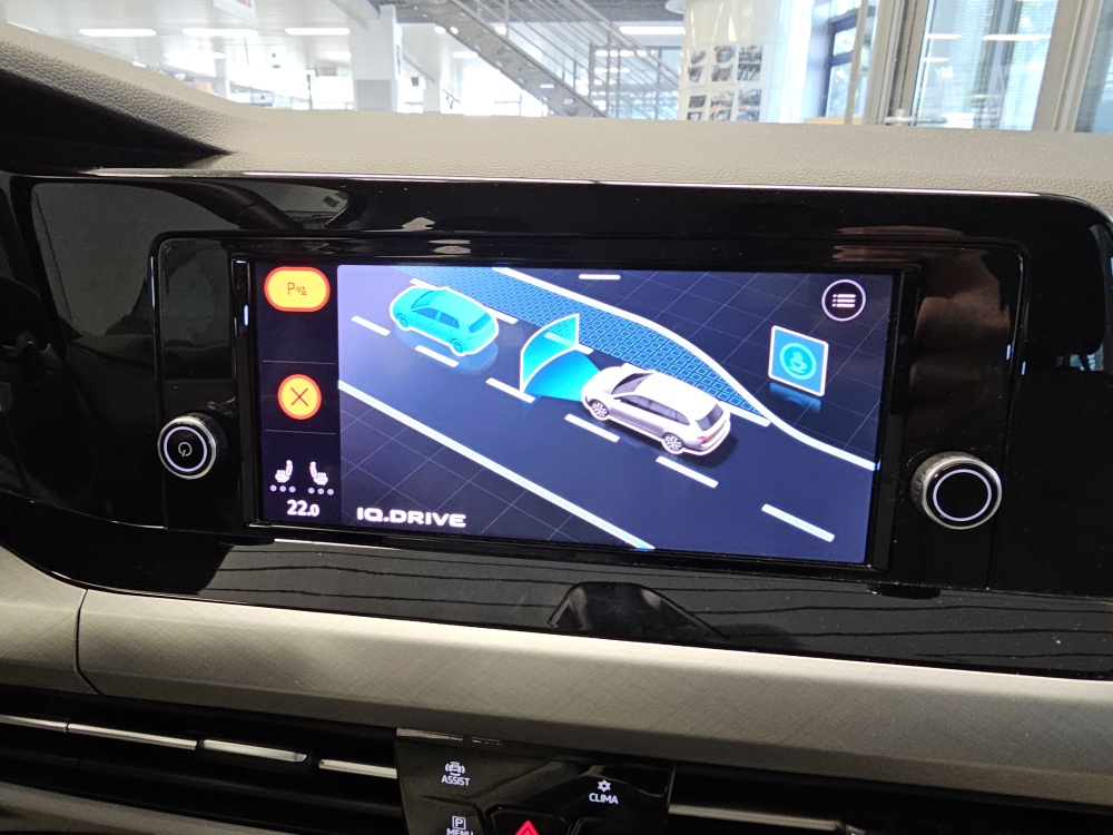 VW Golf Variant  bei Hoffmann Automobile in Wolfsburg kaufen und sofort mitnehmen - Bild 14