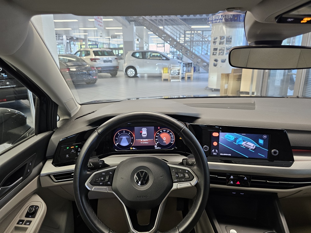 VW Golf Variant  bei Hoffmann Automobile in Wolfsburg kaufen und sofort mitnehmen - Bild 18