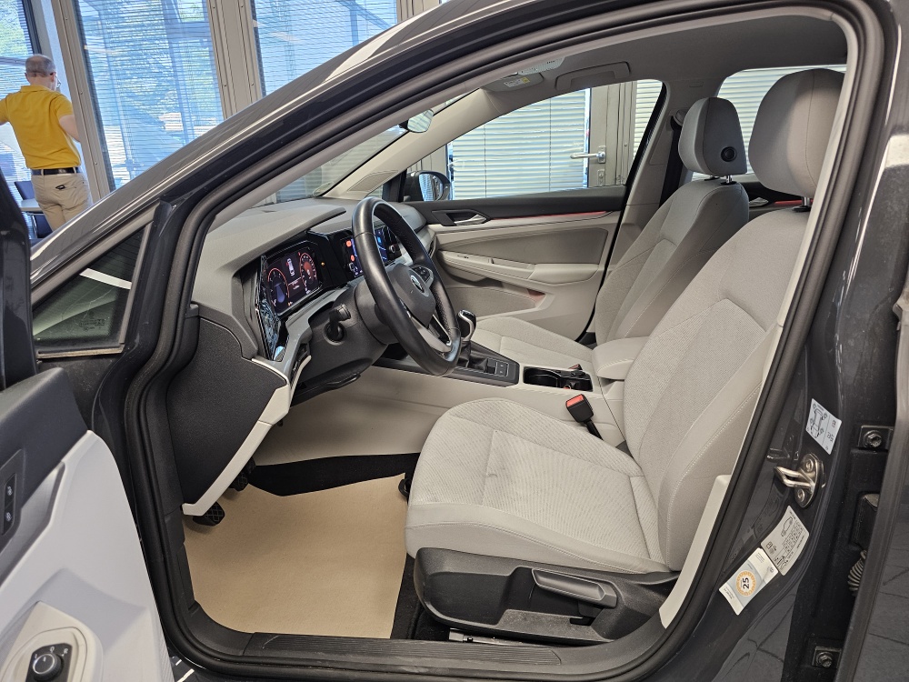 VW Golf Variant  bei Hoffmann Automobile in Wolfsburg kaufen und sofort mitnehmen - Bild 20