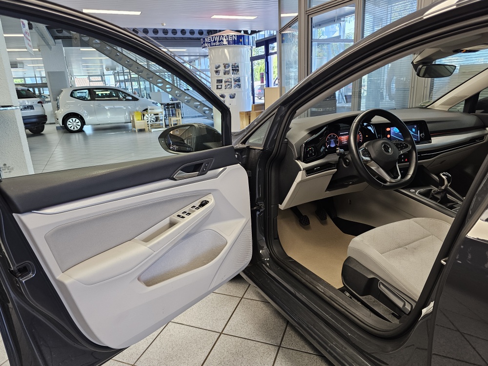 VW Golf Variant  bei Hoffmann Automobile in Wolfsburg kaufen und sofort mitnehmen - Bild 21