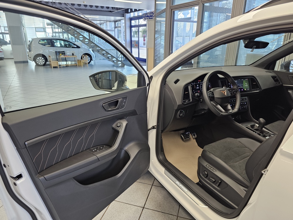 Cupra Ateca bei Hoffmann Automobile in Wolfsburg kaufen und sofort mitnehmen - Bild 28