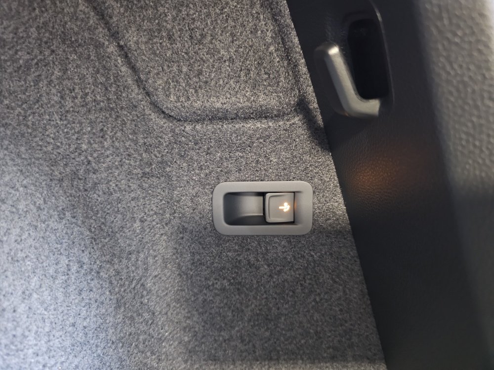 Cupra Ateca bei Hoffmann Automobile in Wolfsburg kaufen und sofort mitnehmen - Bild 3