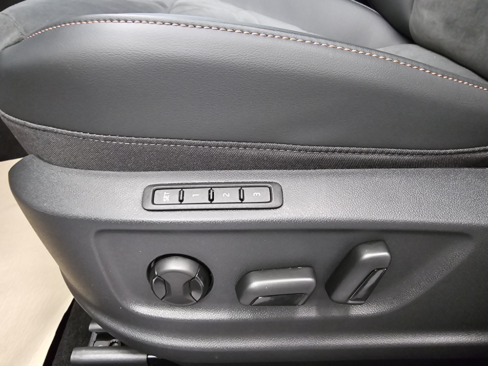 Cupra Ateca  bei Hoffmann Automobile in Wolfsburg kaufen und sofort mitnehmen - Bild 27