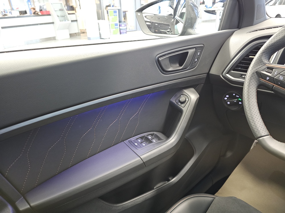 Cupra Ateca bei Hoffmann Automobile in Wolfsburg kaufen und sofort mitnehmen - Bild 23