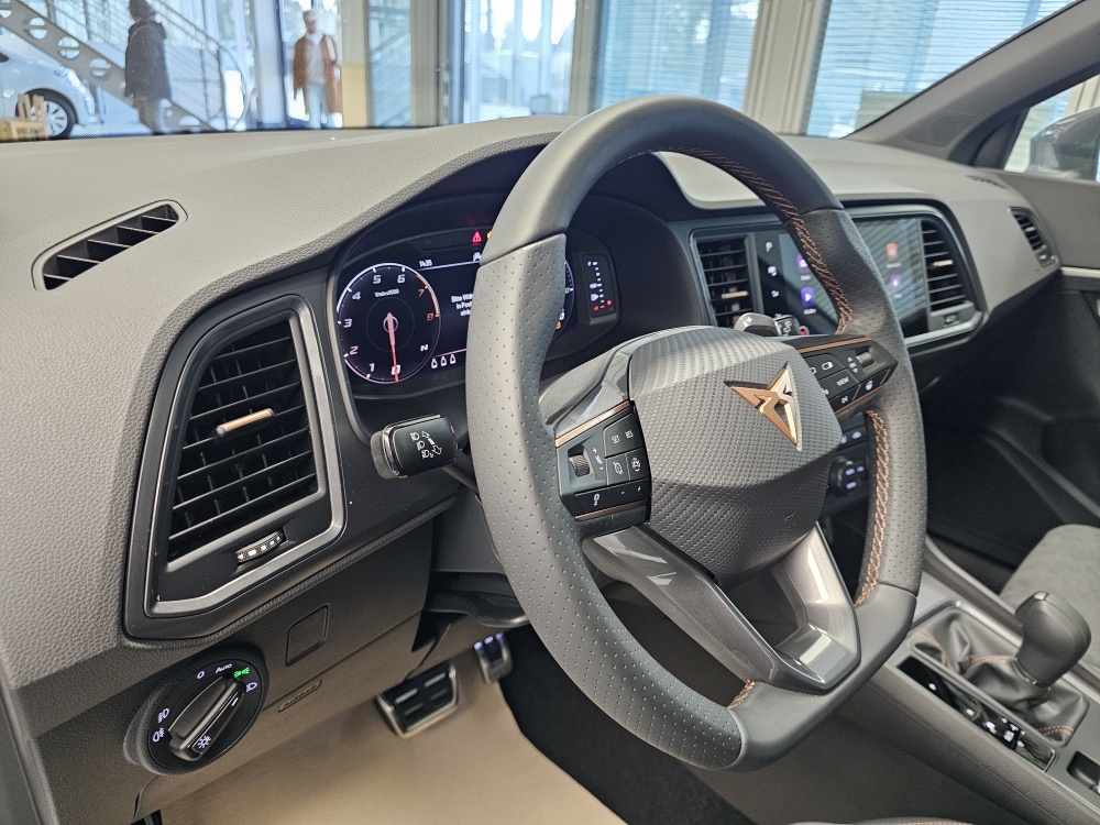 Cupra Ateca bei Hoffmann Automobile in Wolfsburg kaufen und sofort mitnehmen - Bild 26