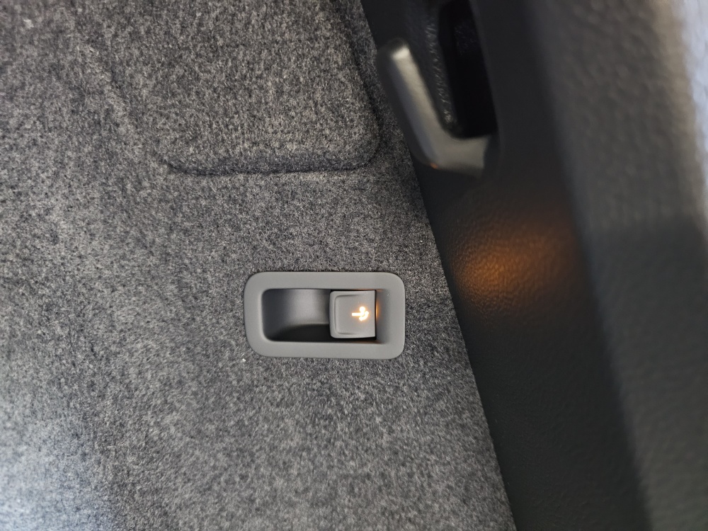 Cupra Ateca bei Hoffmann Automobile in Wolfsburg kaufen und sofort mitnehmen - Bild 3