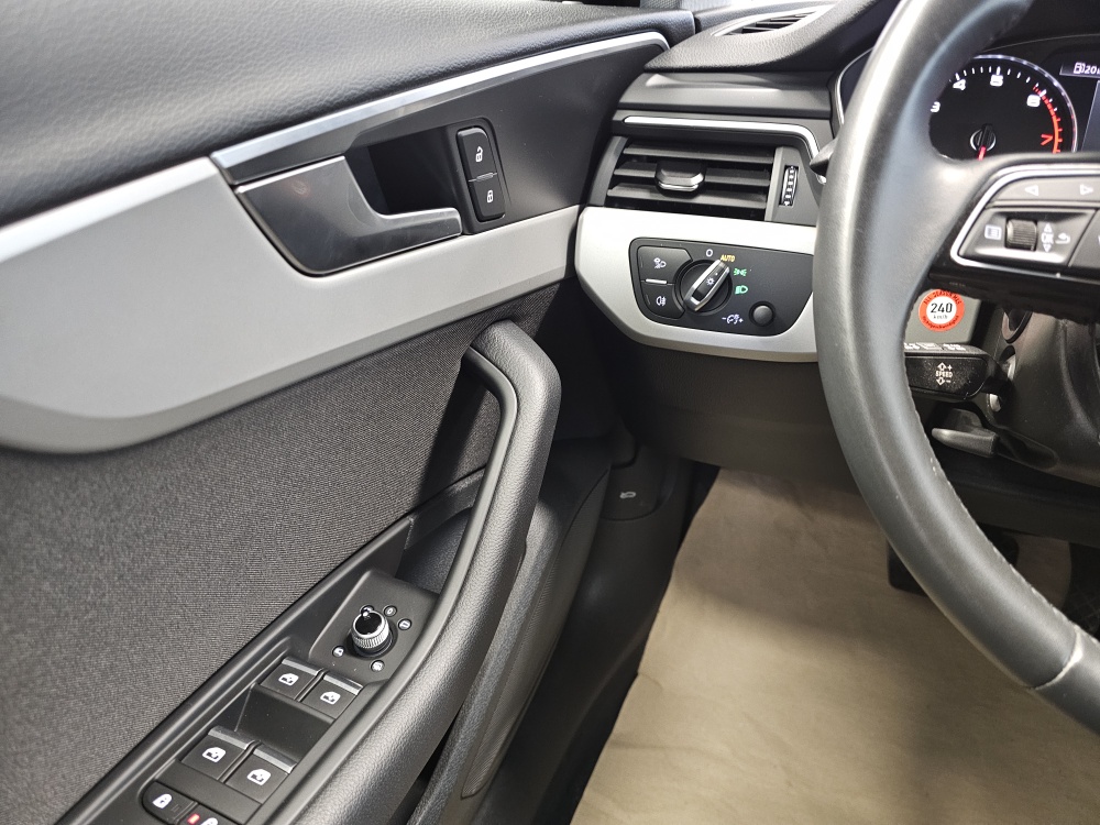 Audi A4 Avant  bei Hoffmann Automobile in Wolfsburg kaufen und sofort mitnehmen - Bild 16