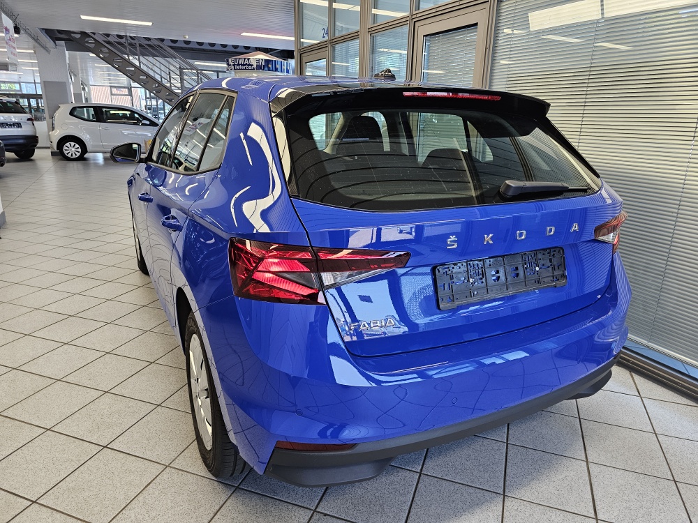 Skoda Fabia  bei Hoffmann Automobile in Wolfsburg kaufen und sofort mitnehmen - Bild 3