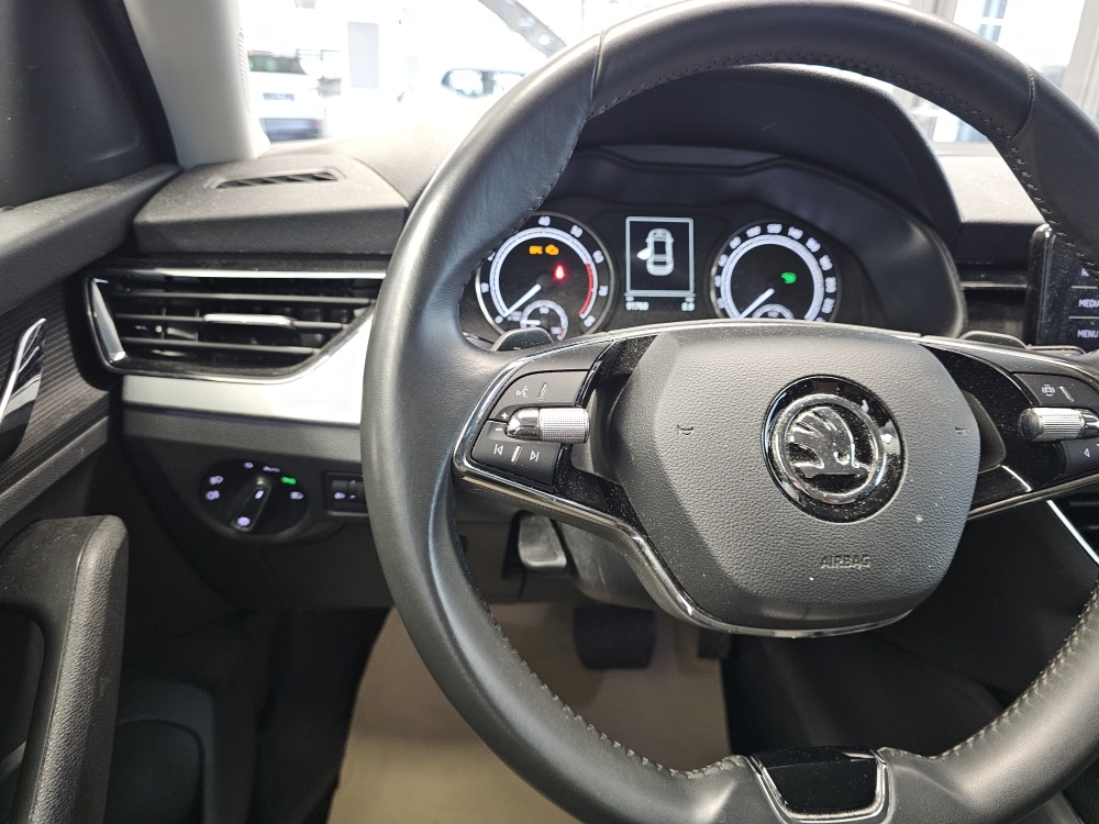 Skoda Scala  bei Hoffmann Automobile in Wolfsburg kaufen und sofort mitnehmen - Bild 13
