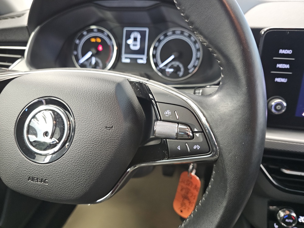 Skoda Scala  bei Hoffmann Automobile in Wolfsburg kaufen und sofort mitnehmen - Bild 14