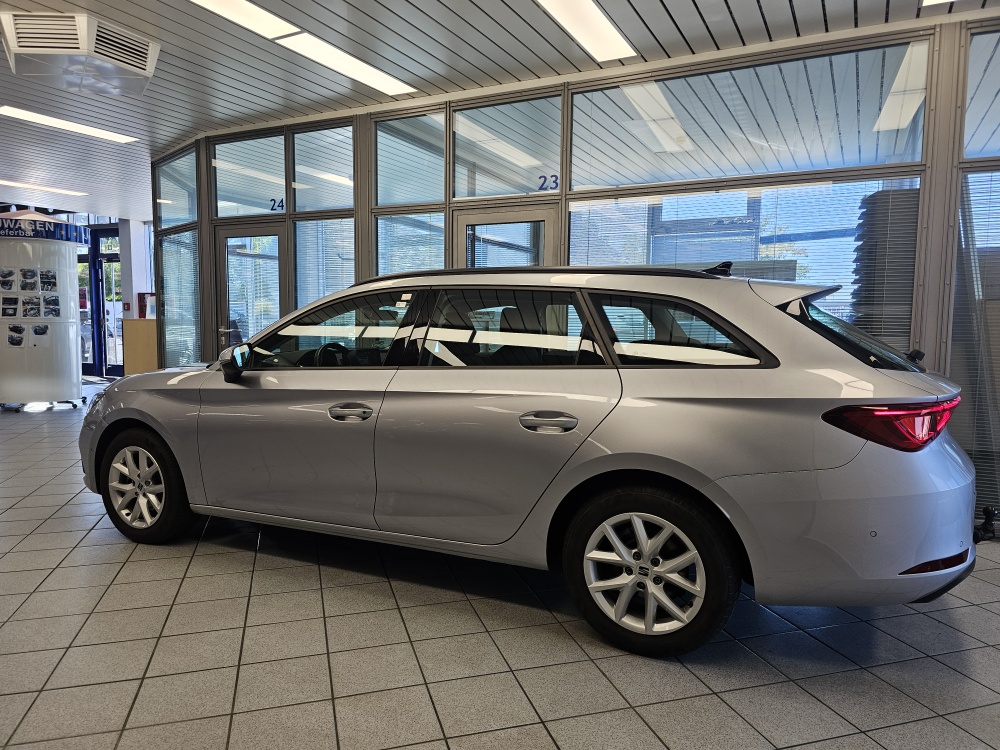 Seat Leon Sportstourer  ST  bei Hoffmann Automobile in Wolfsburg kaufen und sofort mitnehmen - Bild 22