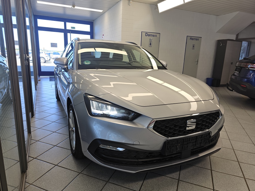 Seat Leon Sportstourer  ST  bei Hoffmann Automobile in Wolfsburg kaufen und sofort mitnehmen - Bild 25