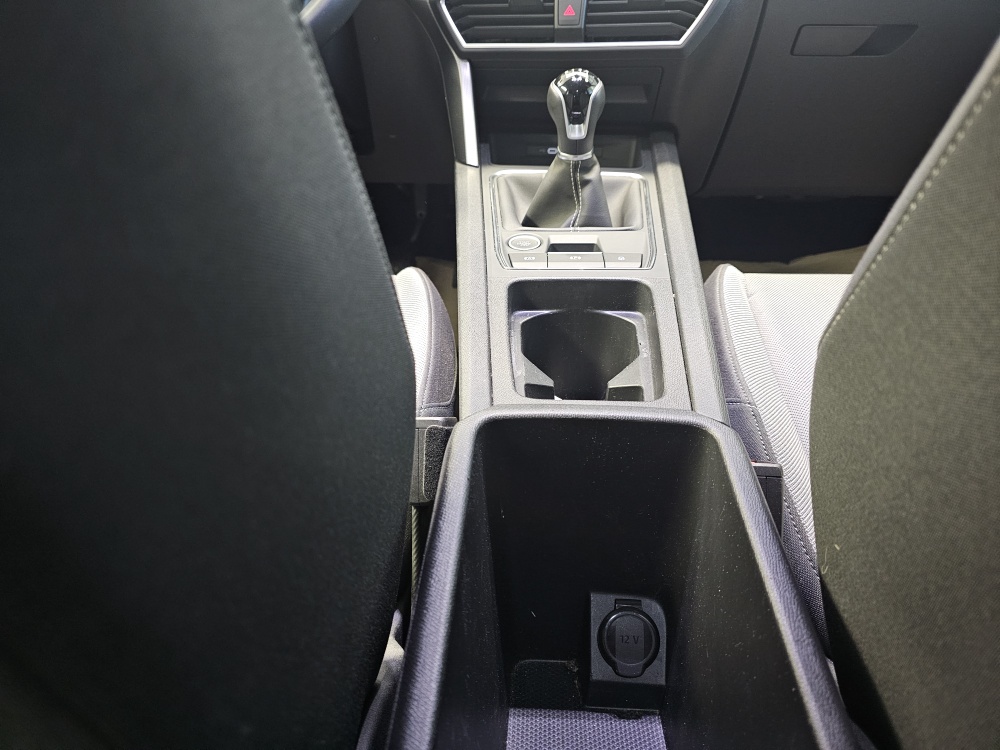 Seat Leon Sportstourer  ST  bei Hoffmann Automobile in Wolfsburg kaufen und sofort mitnehmen - Bild 6