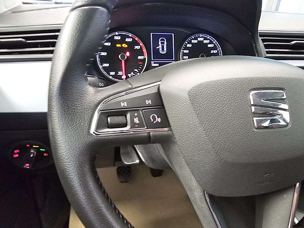 Seat Arona  bei Hoffmann Automobile in Wolfsburg kaufen und sofort mitnehmen - Bild 13