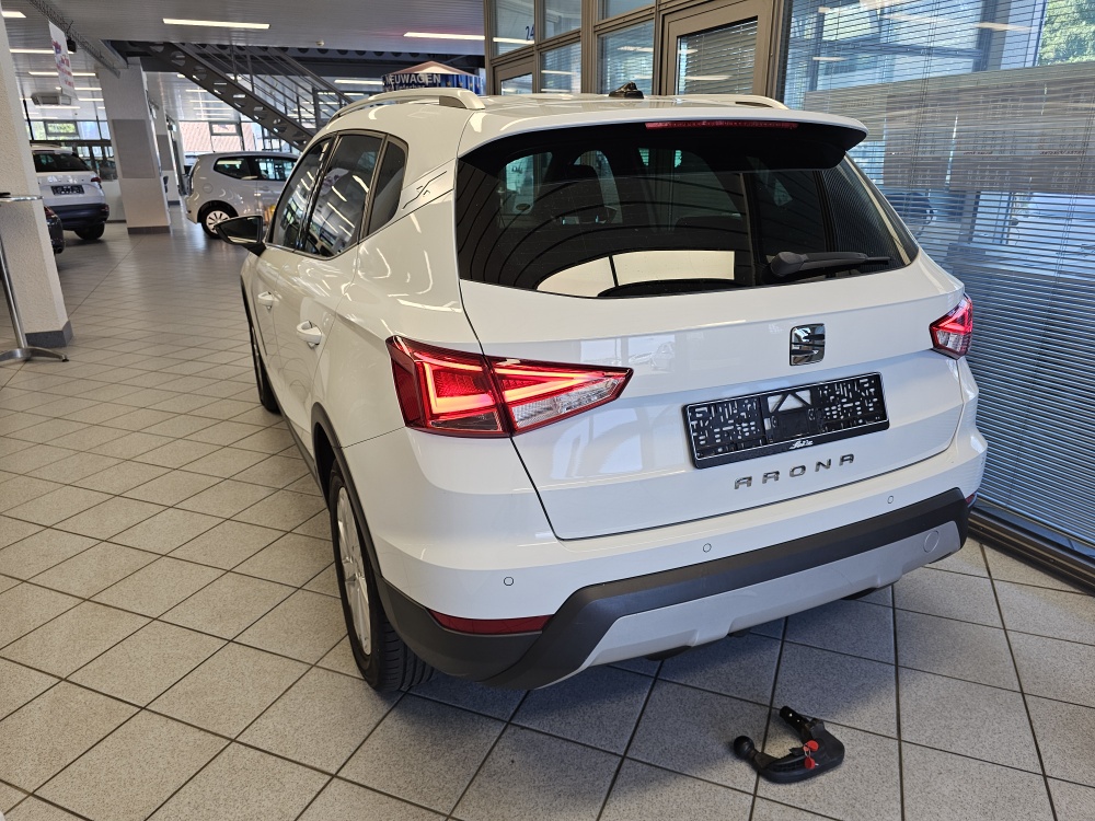 Seat Arona  bei Hoffmann Automobile in Wolfsburg kaufen und sofort mitnehmen - Bild 4