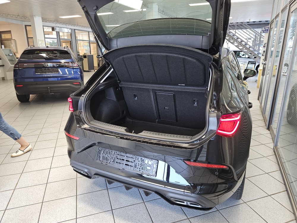 Cupra Leon  bei Hoffmann Automobile in Wolfsburg kaufen und sofort mitnehmen - Bild 2