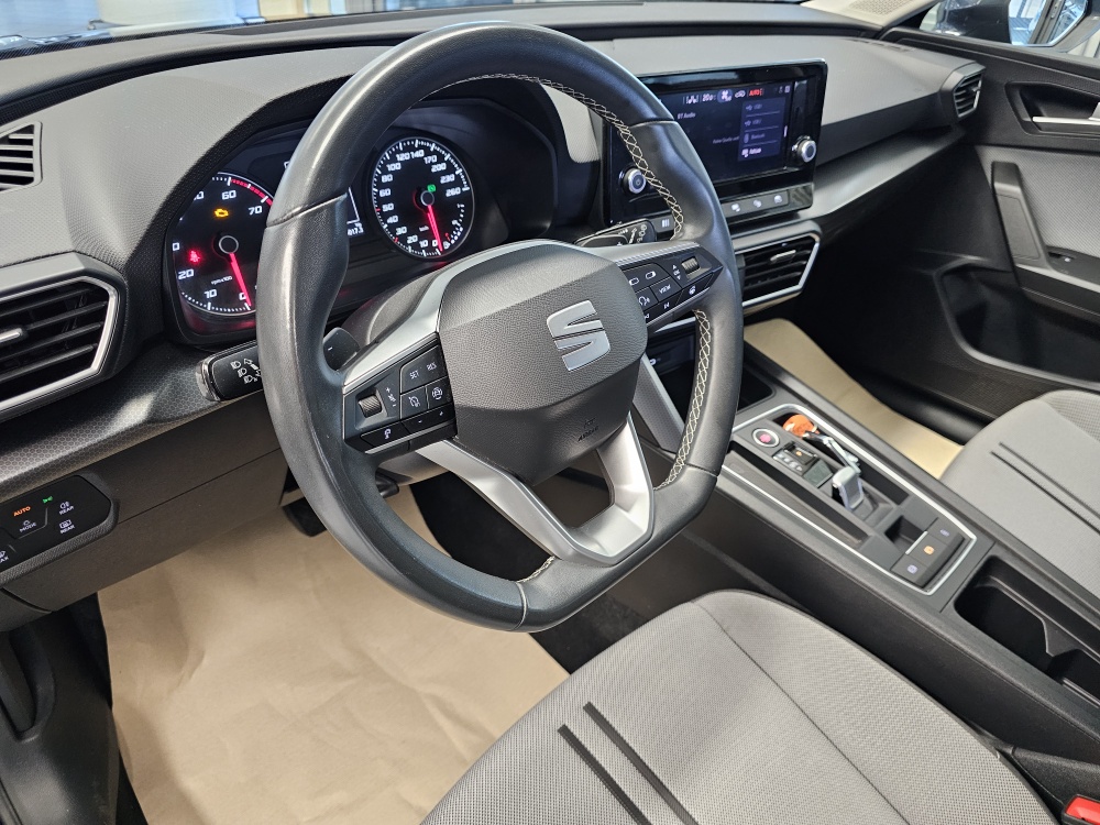 Seat Leon Sportstourer  ST  bei Hoffmann Automobile in Wolfsburg kaufen und sofort mitnehmen - Bild 12