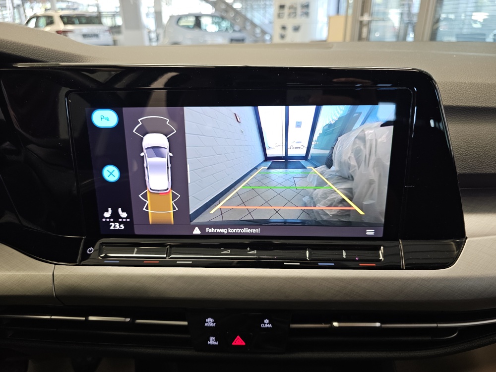 VW Golf  bei Hoffmann Automobile in Wolfsburg kaufen und sofort mitnehmen - Bild 16