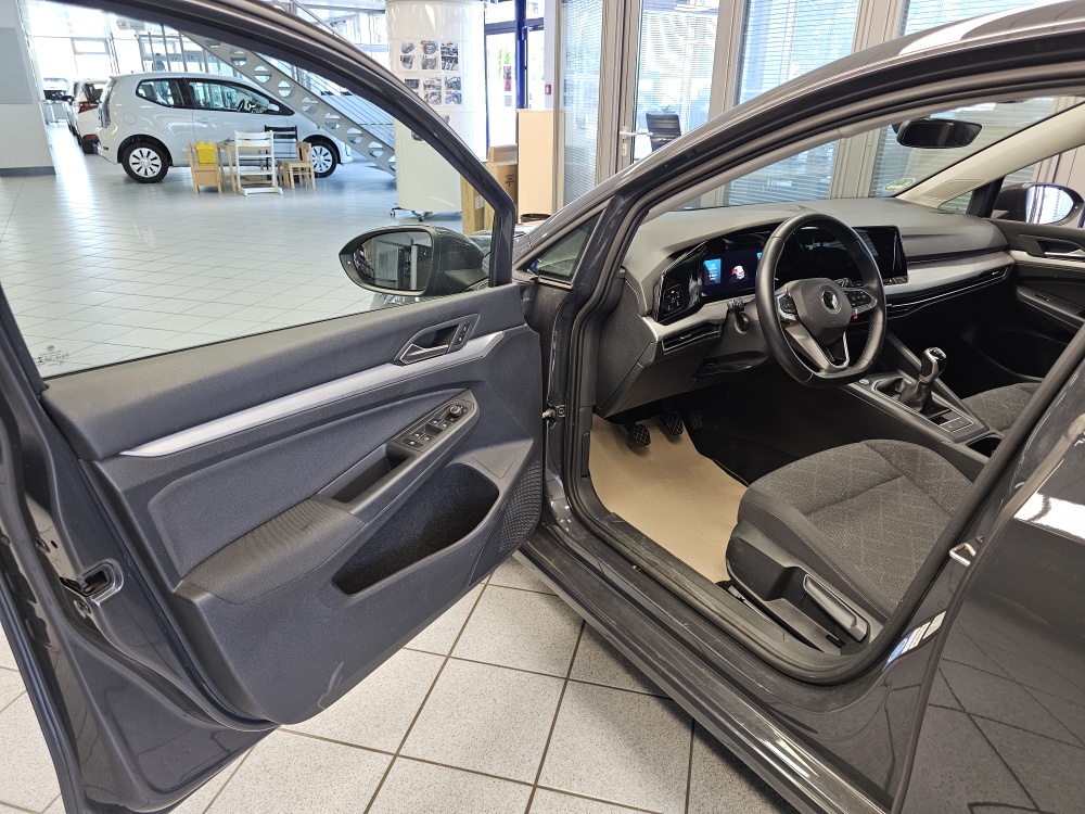 VW Golf  bei Hoffmann Automobile in Wolfsburg kaufen und sofort mitnehmen - Bild 22