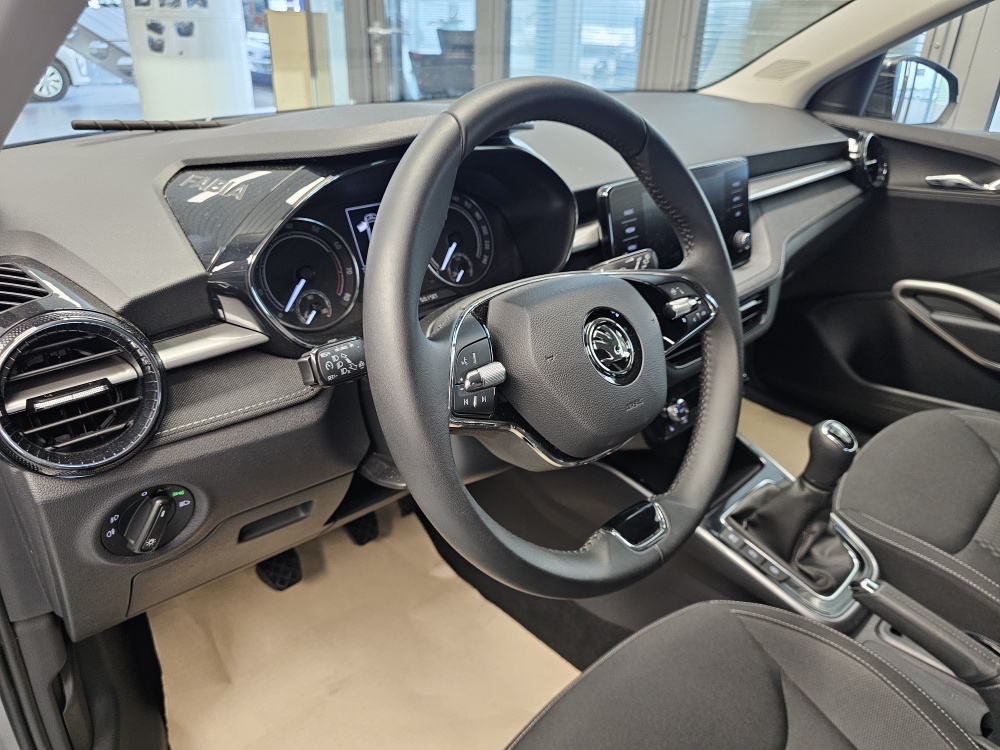 Skoda Fabia  bei Hoffmann Automobile in Wolfsburg kaufen und sofort mitnehmen - Bild 16