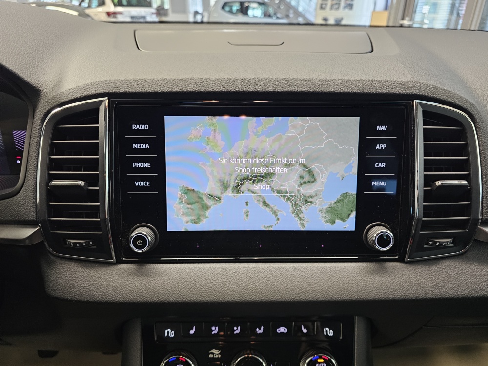 Skoda Karoq  bei Hoffmann Automobile in Wolfsburg kaufen und sofort mitnehmen - Bild 14