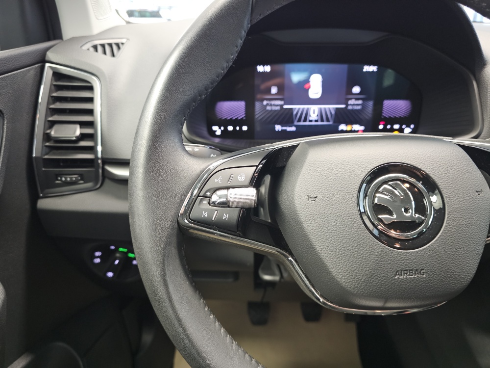 Skoda Karoq  bei Hoffmann Automobile in Wolfsburg kaufen und sofort mitnehmen - Bild 17