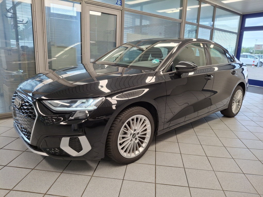 Audi A3 Limousine  bei Hoffmann Automobile in Wolfsburg kaufen und sofort mitnehmen - Bild 1