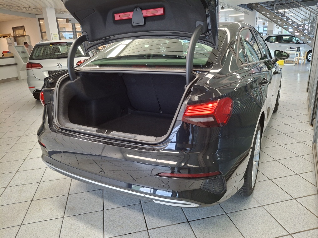 Audi A3 Limousine  bei Hoffmann Automobile in Wolfsburg kaufen und sofort mitnehmen - Bild 2