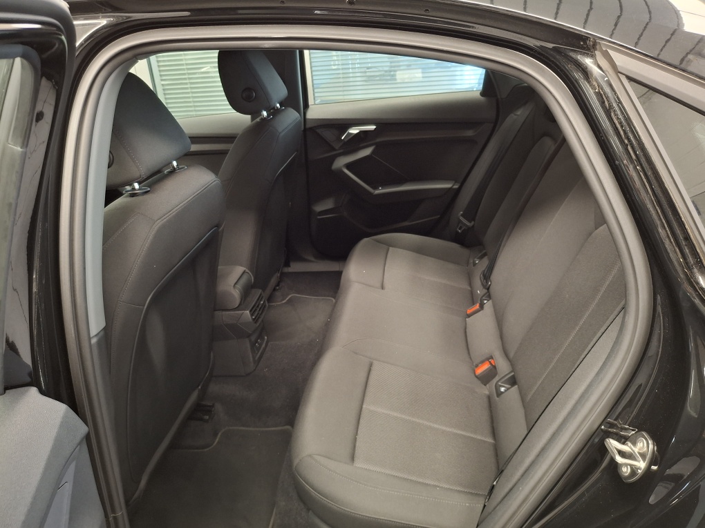 Audi A3 Limousine  bei Hoffmann Automobile in Wolfsburg kaufen und sofort mitnehmen - Bild 4