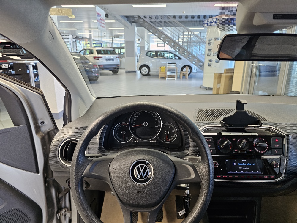VW up!  bei Hoffmann Automobile in Wolfsburg kaufen und sofort mitnehmen - Bild 10