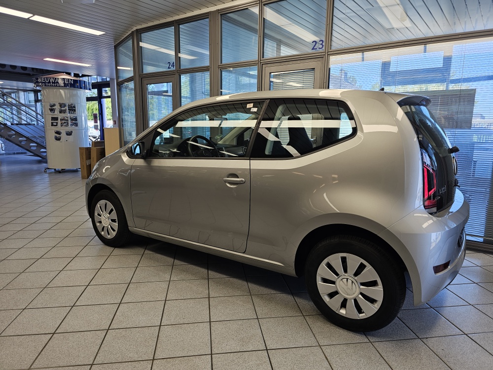 VW up!  bei Hoffmann Automobile in Wolfsburg kaufen und sofort mitnehmen - Bild 14