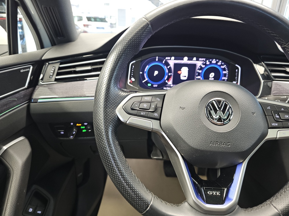 VW Passat Variant  bei Hoffmann Automobile in Wolfsburg kaufen und sofort mitnehmen - Bild 17