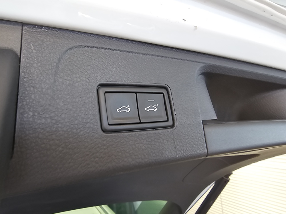 VW Passat Variant  bei Hoffmann Automobile in Wolfsburg kaufen und sofort mitnehmen - Bild 5