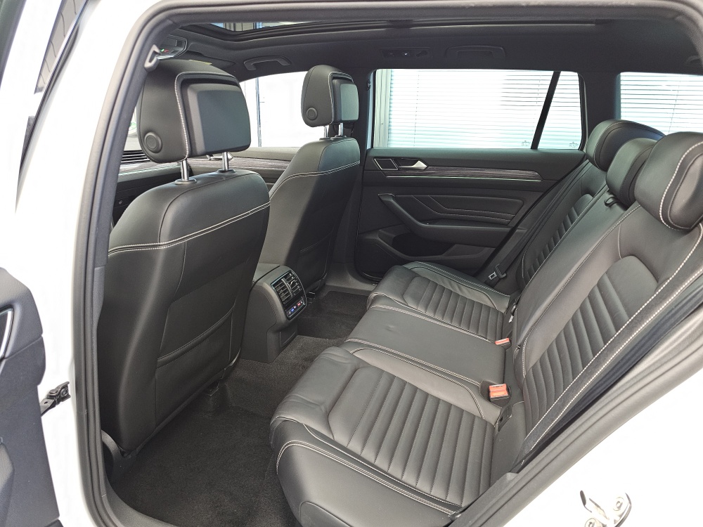 VW Passat Variant  bei Hoffmann Automobile in Wolfsburg kaufen und sofort mitnehmen - Bild 7