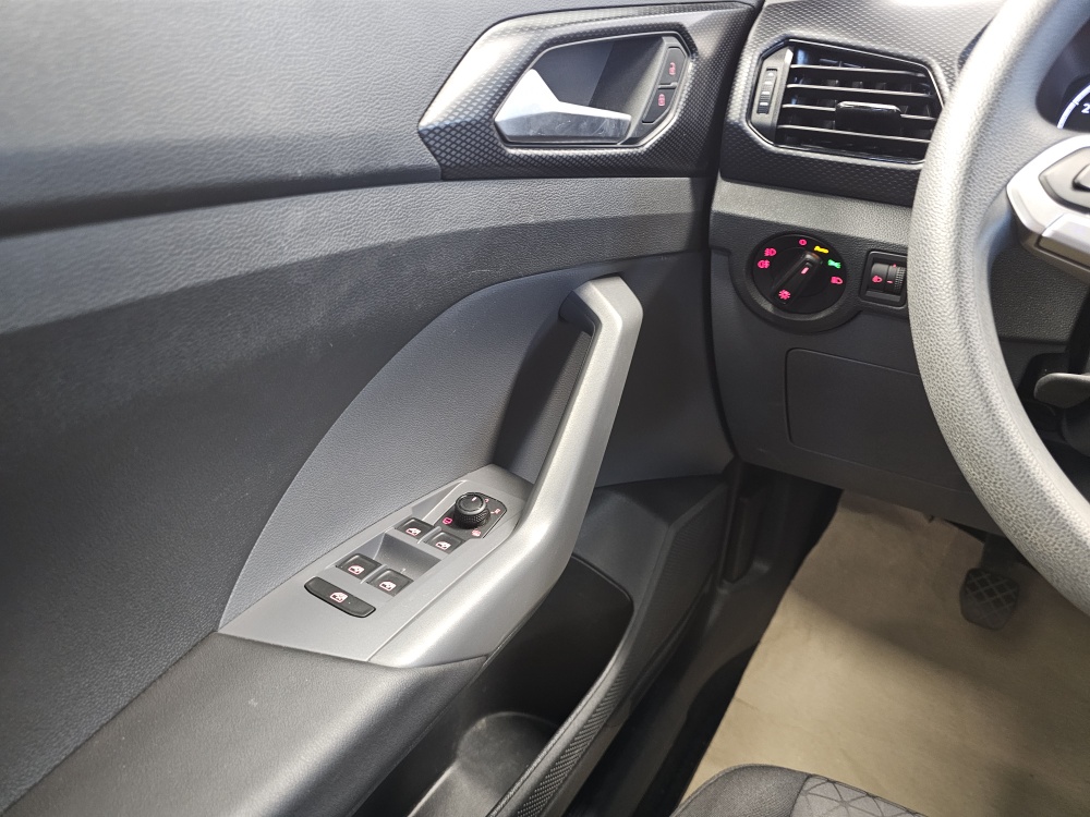 VW T-Cross  bei Hoffmann Automobile in Wolfsburg kaufen und sofort mitnehmen - Bild 17