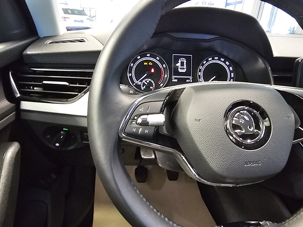 Skoda Kamiq  bei Hoffmann Automobile in Wolfsburg kaufen und sofort mitnehmen - Bild 16