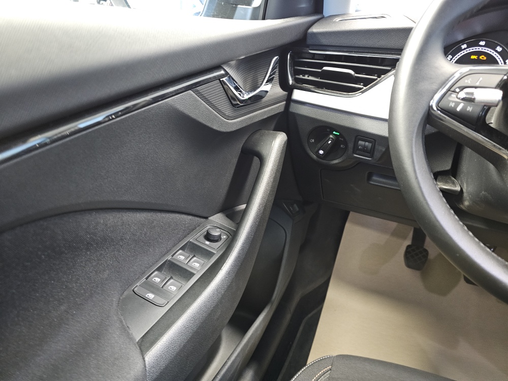 Skoda Kamiq  bei Hoffmann Automobile in Wolfsburg kaufen und sofort mitnehmen - Bild 17