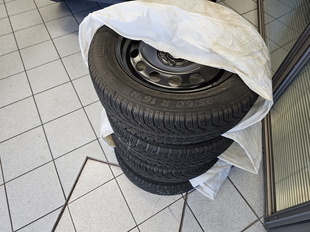 Skoda Kamiq  bei Hoffmann Automobile in Wolfsburg kaufen und sofort mitnehmen - Bild 3