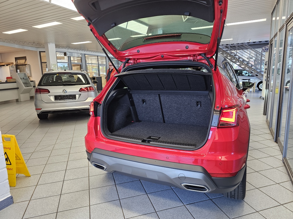Seat Arona  bei Hoffmann Automobile in Wolfsburg kaufen und sofort mitnehmen - Bild 2