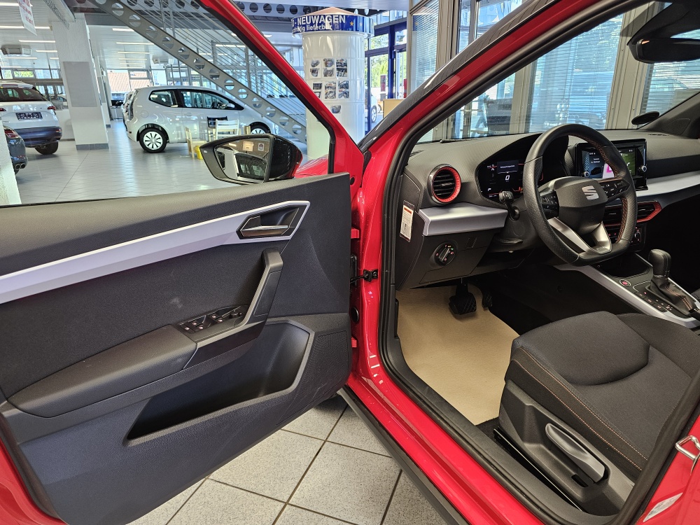 Seat Arona  bei Hoffmann Automobile in Wolfsburg kaufen und sofort mitnehmen - Bild 21