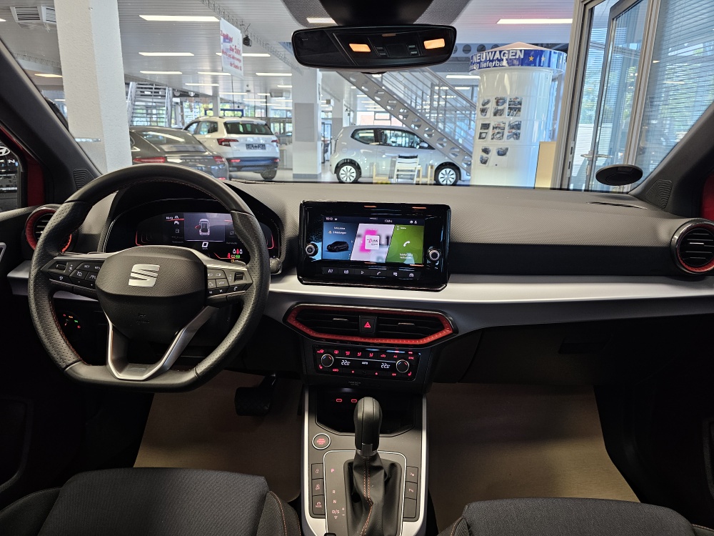 Seat Arona  bei Hoffmann Automobile in Wolfsburg kaufen und sofort mitnehmen - Bild 5
