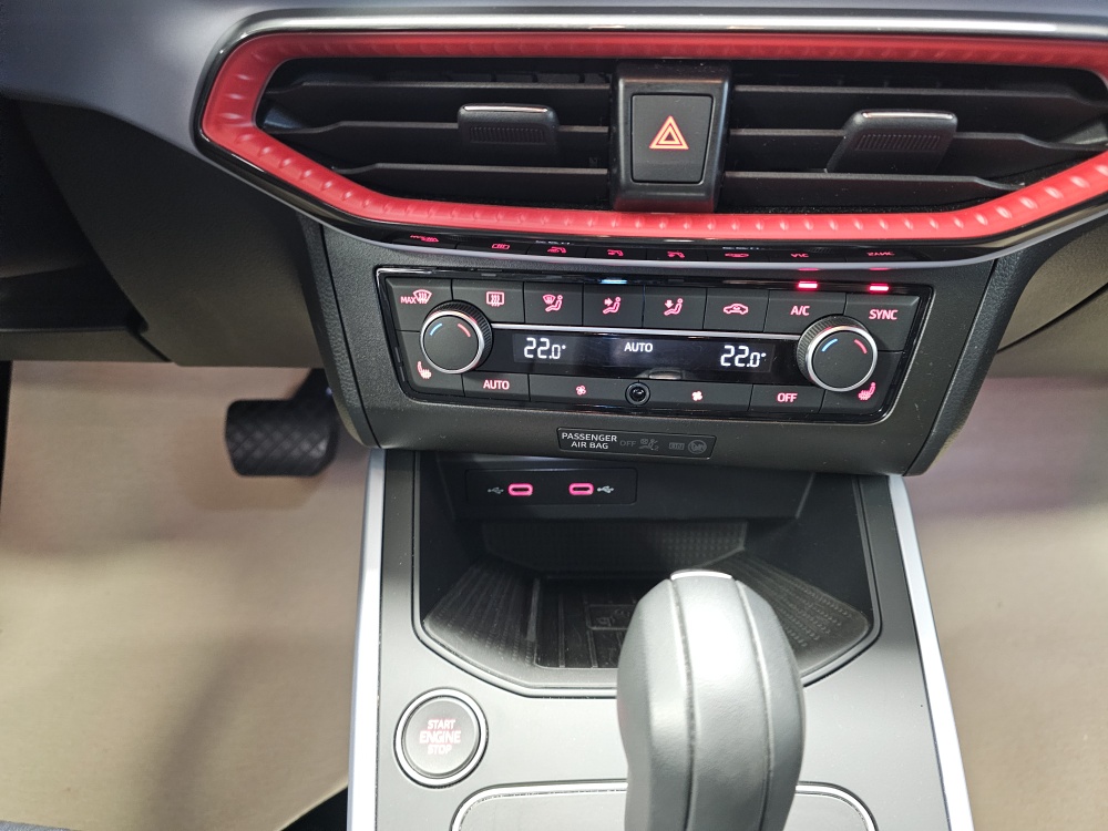 Seat Arona  bei Hoffmann Automobile in Wolfsburg kaufen und sofort mitnehmen - Bild 7