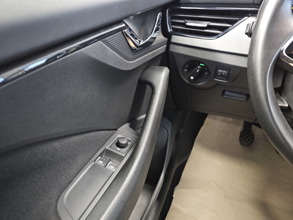 Skoda Scala  bei Hoffmann Automobile in Wolfsburg kaufen und sofort mitnehmen - Bild 14